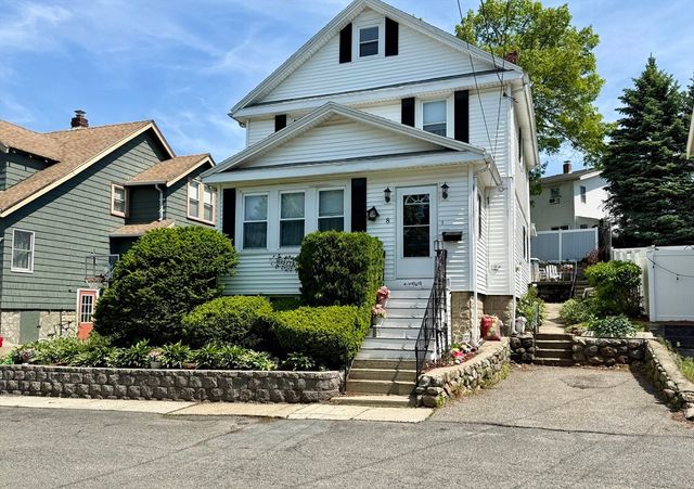 8 Lincoln Ct, Saugus, MA 01906