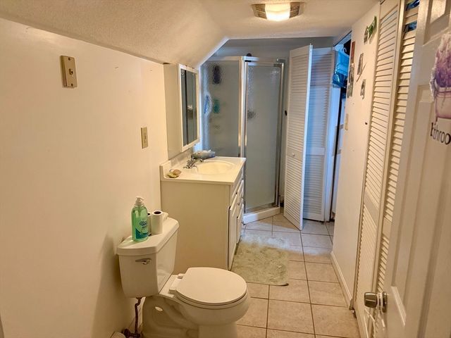 8 Lincoln Ct, Saugus, MA 01906