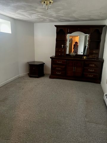 8 Lincoln Ct, Saugus, MA 01906