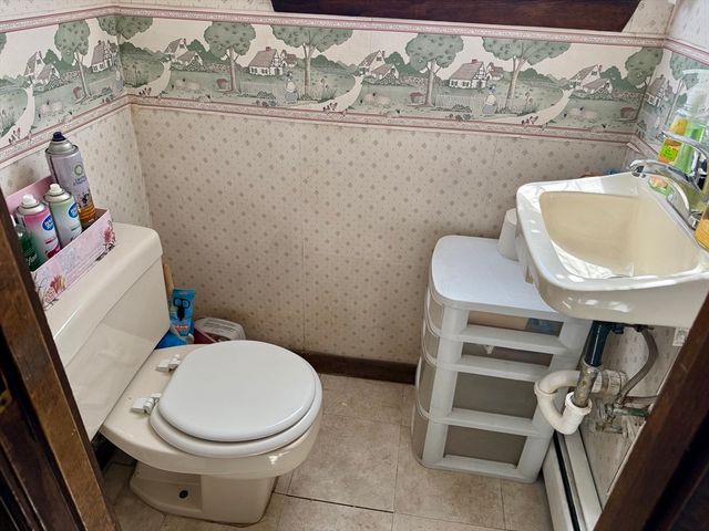 8 Lincoln Ct, Saugus, MA 01906