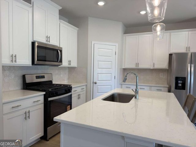 2414 Martin Spring Bend, Lawrenceville, GA 30045