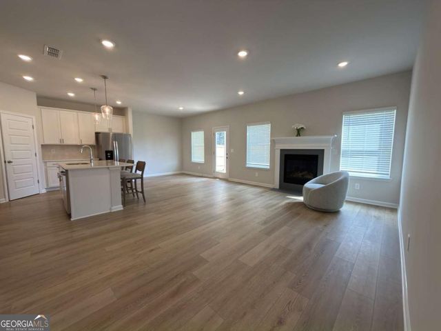 2414 Martin Spring Bend, Lawrenceville, GA 30045