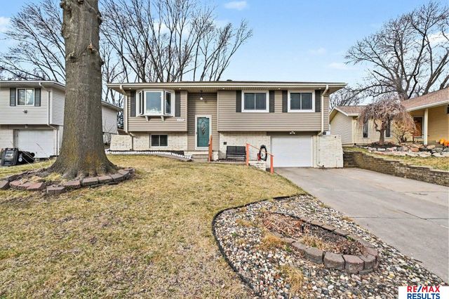6370 S 139th Avenue Circle, Omaha, NE 68137