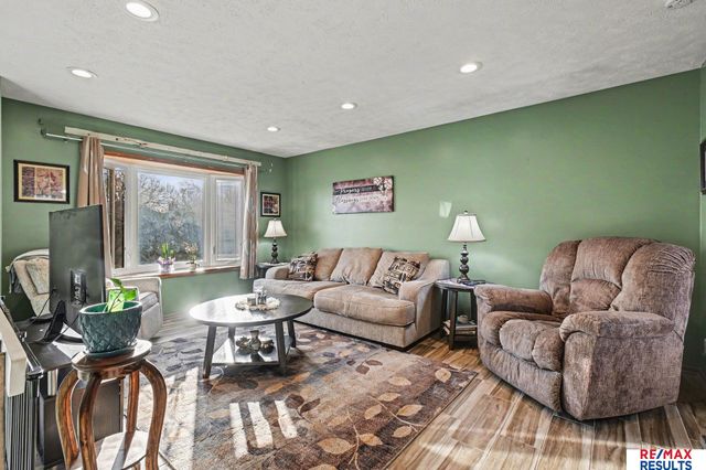 6370 S 139th Avenue Circle, Omaha, NE 68137