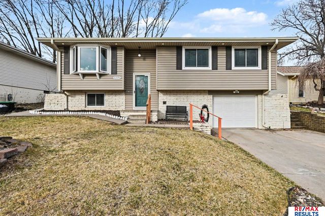 6370 S 139th Avenue Circle, Omaha, NE 68137