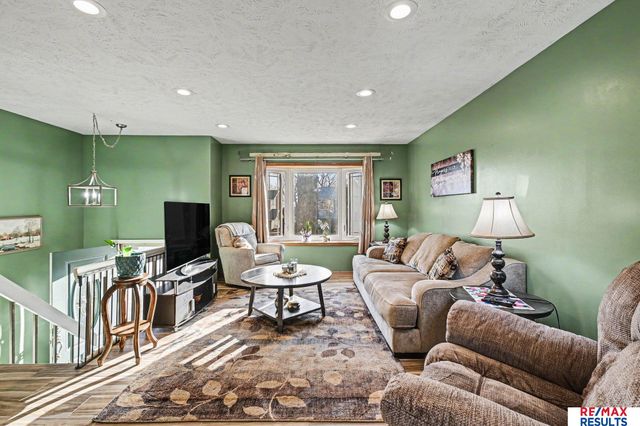 6370 S 139th Avenue Circle, Omaha, NE 68137