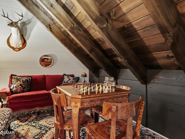 225 Chimney Tops Way, Gatlinburg, TN 37738