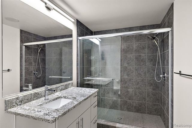 432 S Washington Avenue 806, Royal Oak, MI 48067