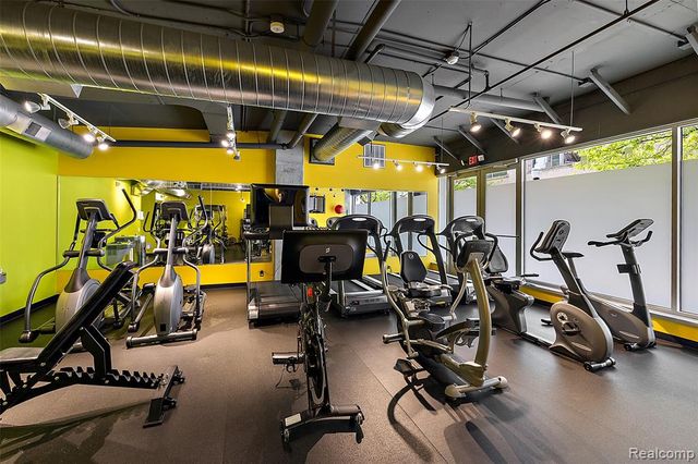 432 S Washington Avenue 806, Royal Oak, MI 48067