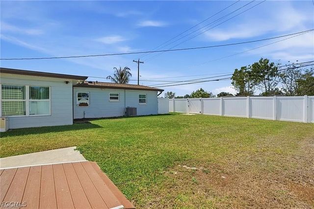 401 E Jasmine RD, Lehigh Acres, FL 33936