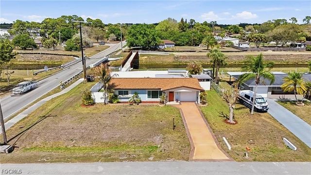 401 E Jasmine RD, Lehigh Acres, FL 33936