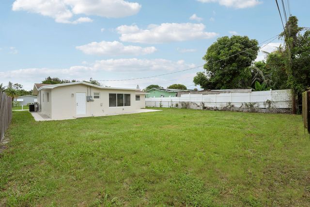 4142 Kirkland Lane, Lake Worth, FL 33461