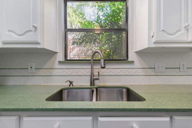 742 Monique, Cedar Hill, TX 75104
