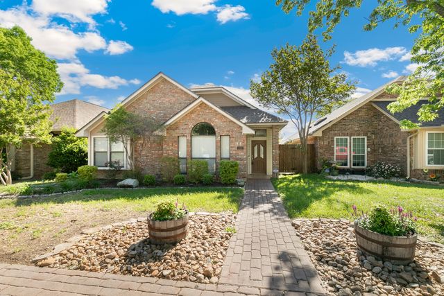 742 Monique, Cedar Hill, TX 75104