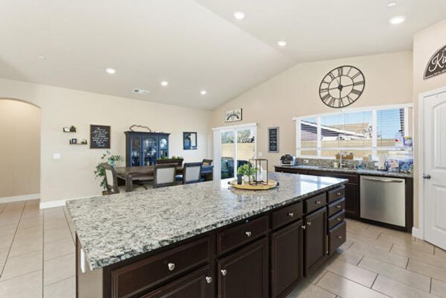 1150 Fire Fall Avenue, Lemoore, CA 93245