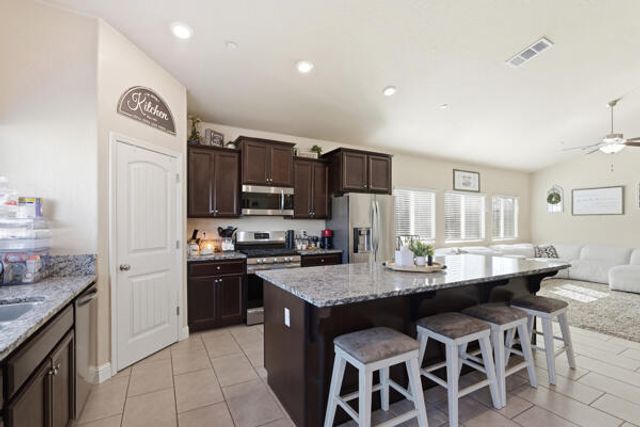 1150 Fire Fall Avenue, Lemoore, CA 93245