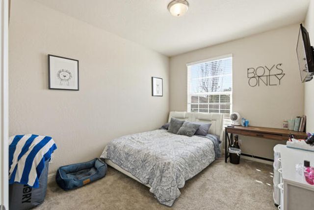 1150 Fire Fall Avenue, Lemoore, CA 93245