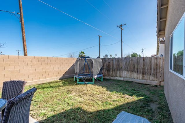 1150 Fire Fall Avenue, Lemoore, CA 93245