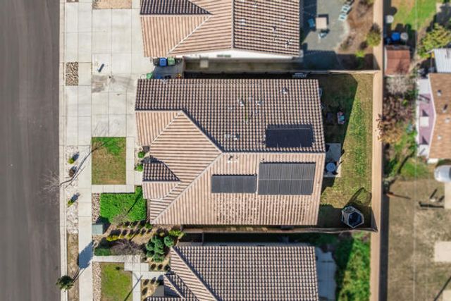 1150 Fire Fall Avenue, Lemoore, CA 93245