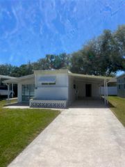 111 LAKEVIEW DRIVE, Palmetto, FL 34221
