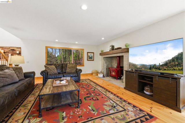 23820 Pine Lake Dr, Twain Harte, CA 95383