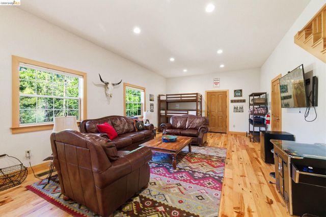 23820 Pine Lake Dr, Twain Harte, CA 95383