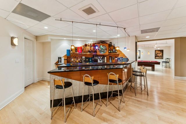 1745 Sundrop Circle, Highland Park, IL 60035