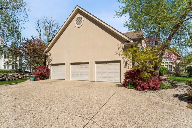 1745 Sundrop Circle, Highland Park, IL 60035