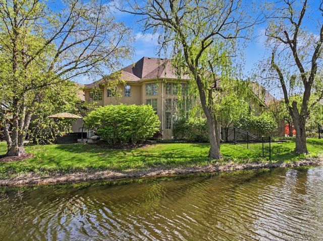 1745 Sundrop Circle, Highland Park, IL 60035