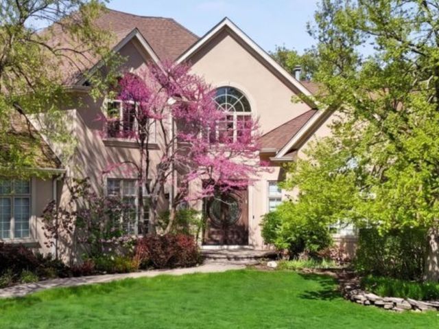 1745 Sundrop Circle, Highland Park, IL 60035