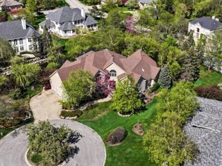1745 Sundrop Circle, Highland Park, IL 60035