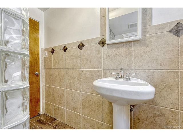 2280 Newland St, Edgewater, CO 80214