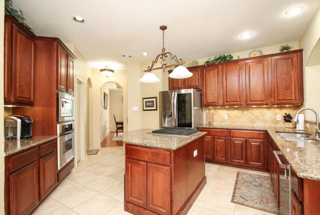 12210 Hallowed Oaks, Magnolia, TX 77354