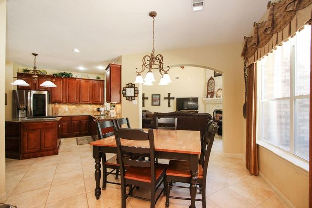 12210 Hallowed Oaks, Magnolia, TX 77354