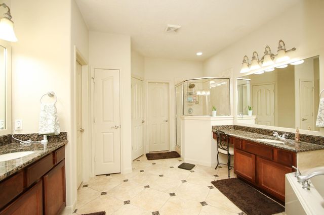 12210 Hallowed Oaks, Magnolia, TX 77354