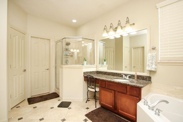 12210 Hallowed Oaks, Magnolia, TX 77354