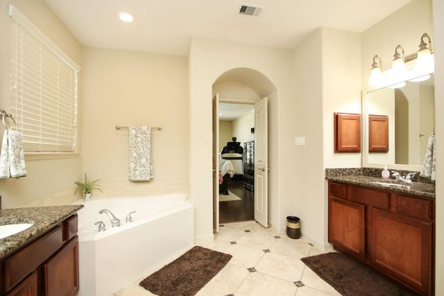 12210 Hallowed Oaks, Magnolia, TX 77354