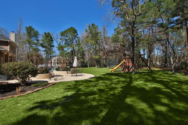 12210 Hallowed Oaks, Magnolia, TX 77354