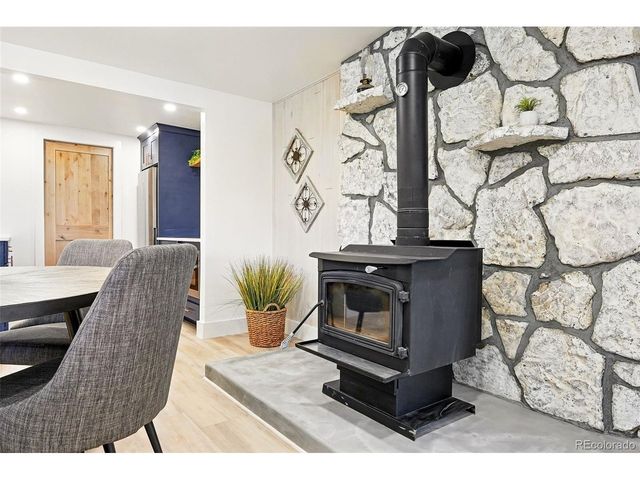 31 Wild Tiger Ln, Boulder, CO 80302