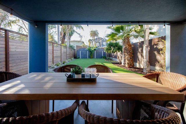 1427 Bay St, Alameda, CA 94501