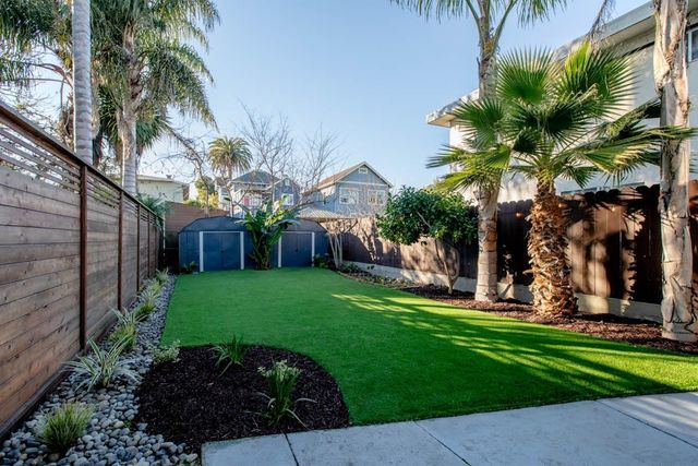 1427 Bay St, Alameda, CA 94501