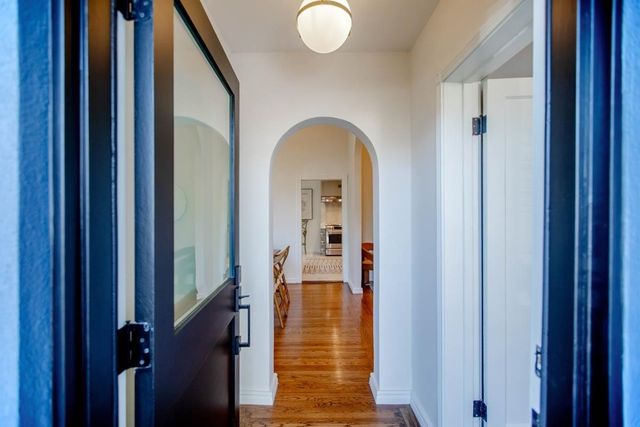 1427 Bay St, Alameda, CA 94501