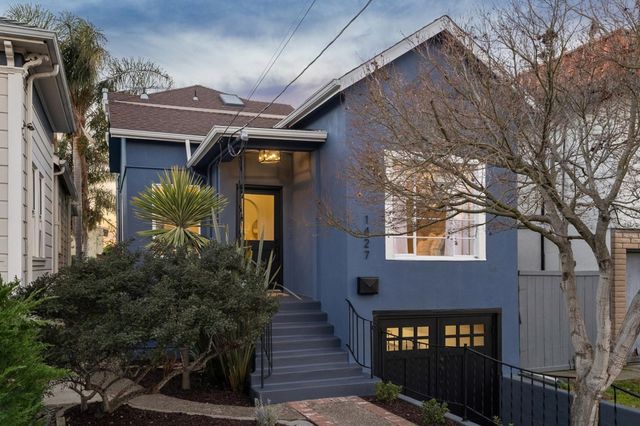 1427 Bay St, Alameda, CA 94501