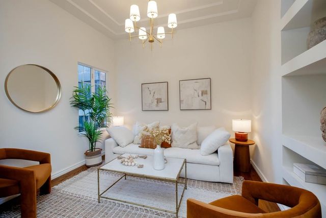 1427 Bay St, Alameda, CA 94501