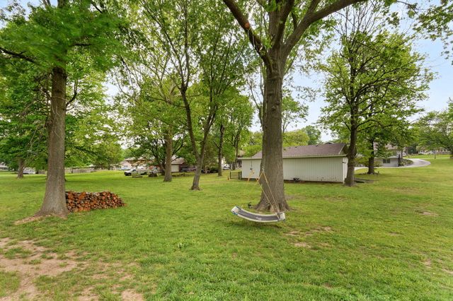 1050 E Camorene Street, Springfield, MO 65803