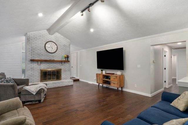 1050 E Camorene Street, Springfield, MO 65803