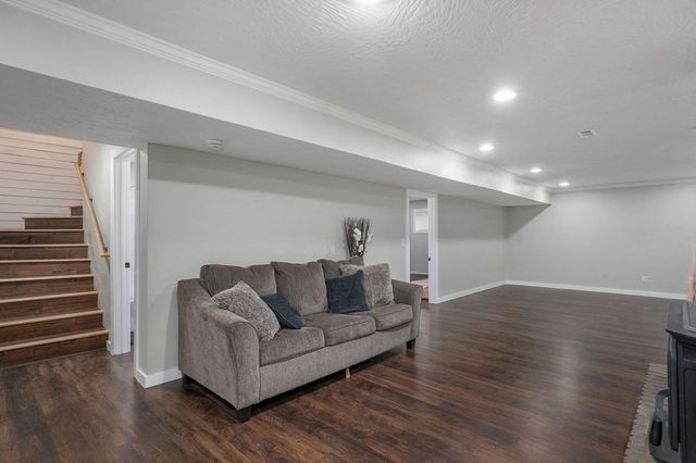 1050 E Camorene Street, Springfield, MO 65803