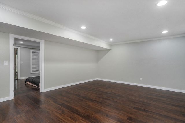 1050 E Camorene Street, Springfield, MO 65803