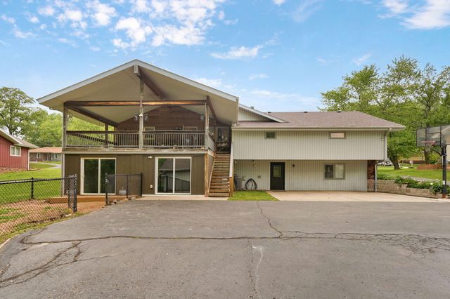 1050 E Camorene Street, Springfield, MO 65803