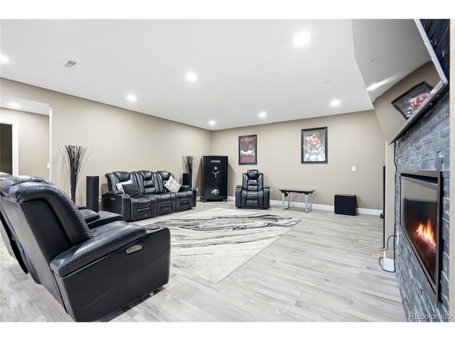 59601 E 56th Ave, Strasburg, CO 80136